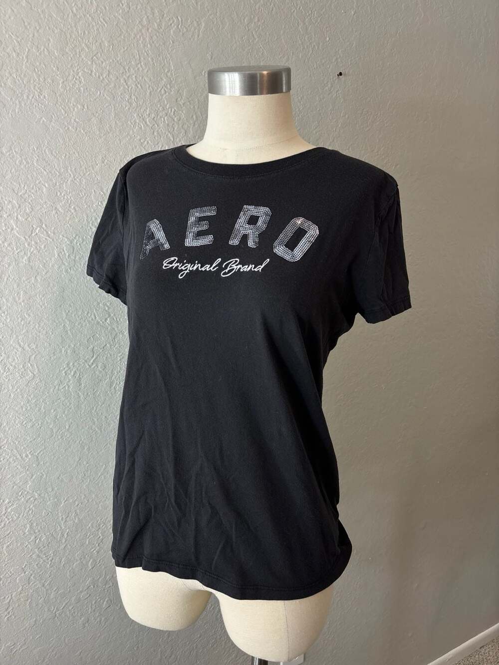 Aeropostale Classic Crew Black Short Sleeve T-Shirt with Sequin Logo
